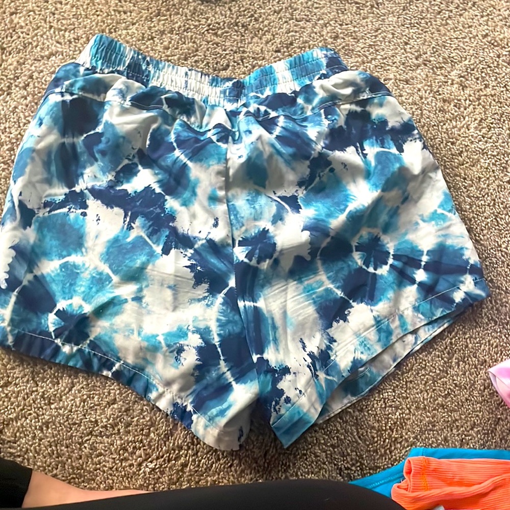 Shorts - Picture 3 of 3